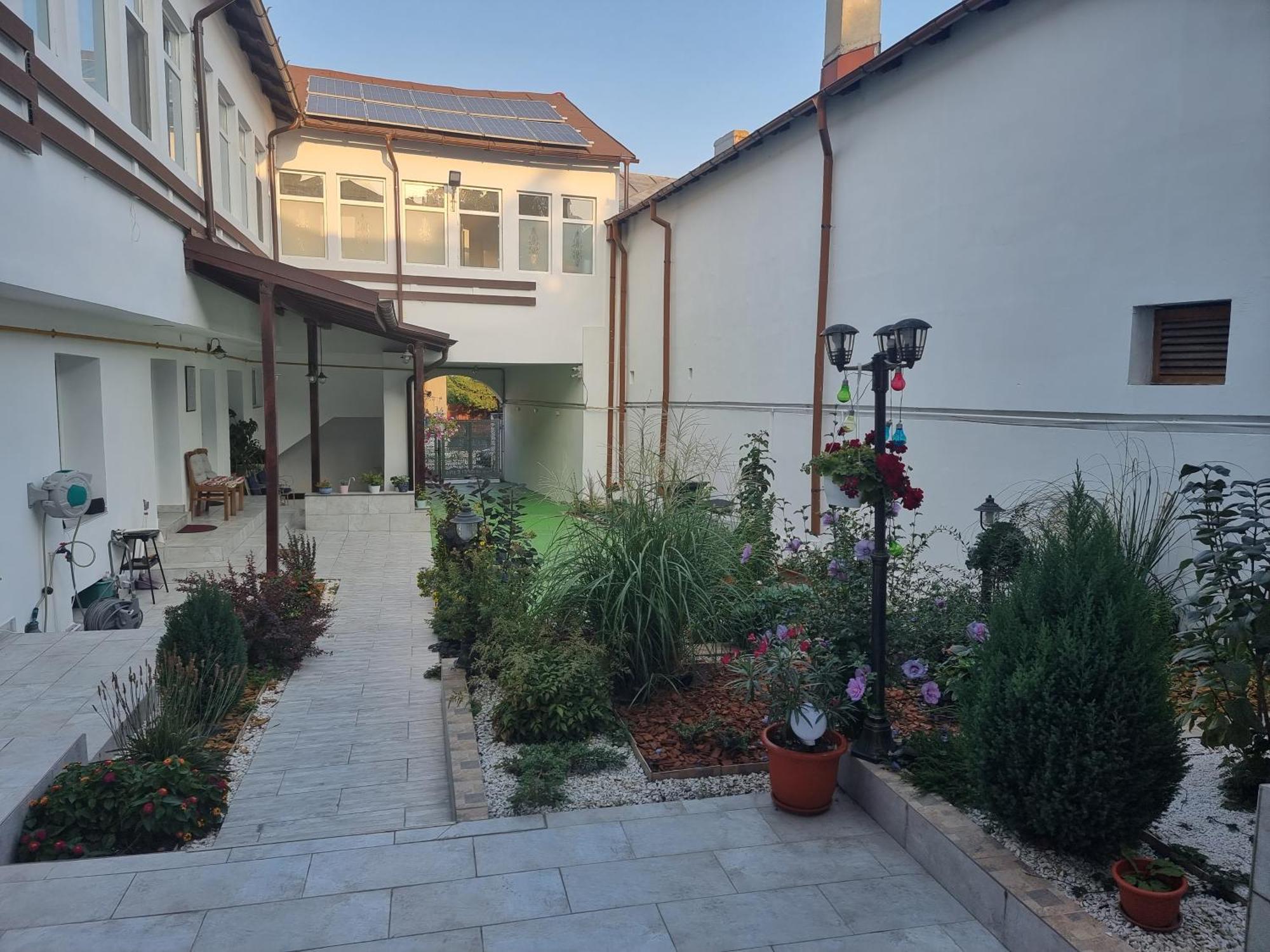 Готель Casa Musceleana Кимпулунґ Екстер'єр фото